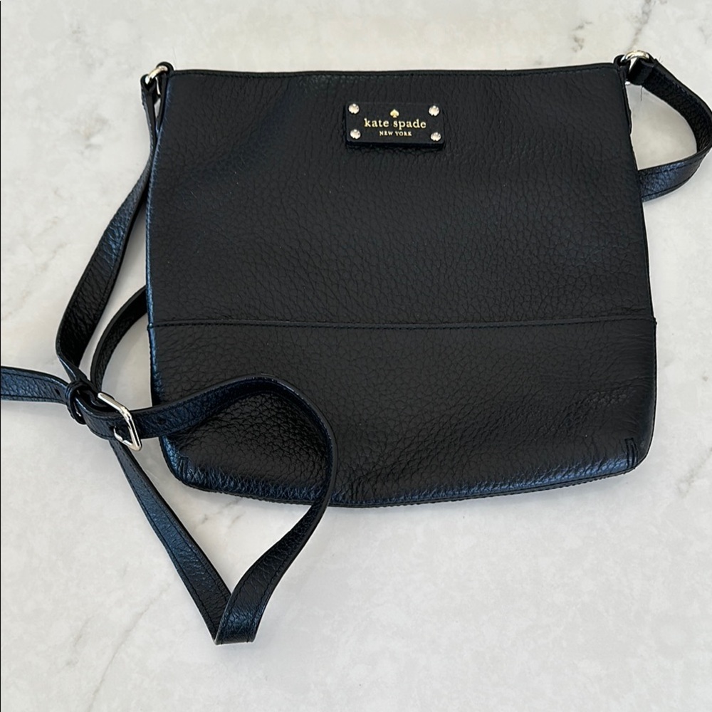 Kate Spade Black Crossbody Bag with Adjustable Strap and Textured Fabric